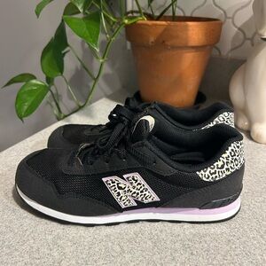 New Balance Black and Purple Girl’s Sneakers *EUC*
